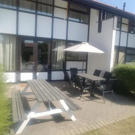 Aan Zee Casa de Férias *